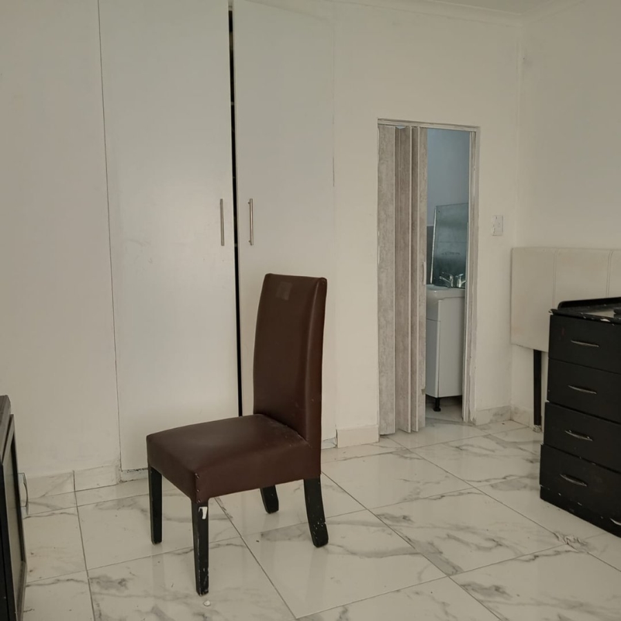 To Let  Bedroom Property for Rent in Table View Western Cape